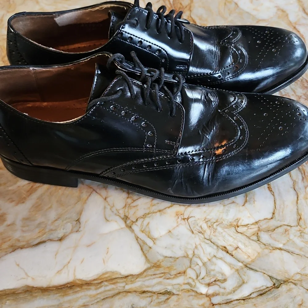 Florsheim Black Leather Wingtip Oxford Shoes - Size 9.5